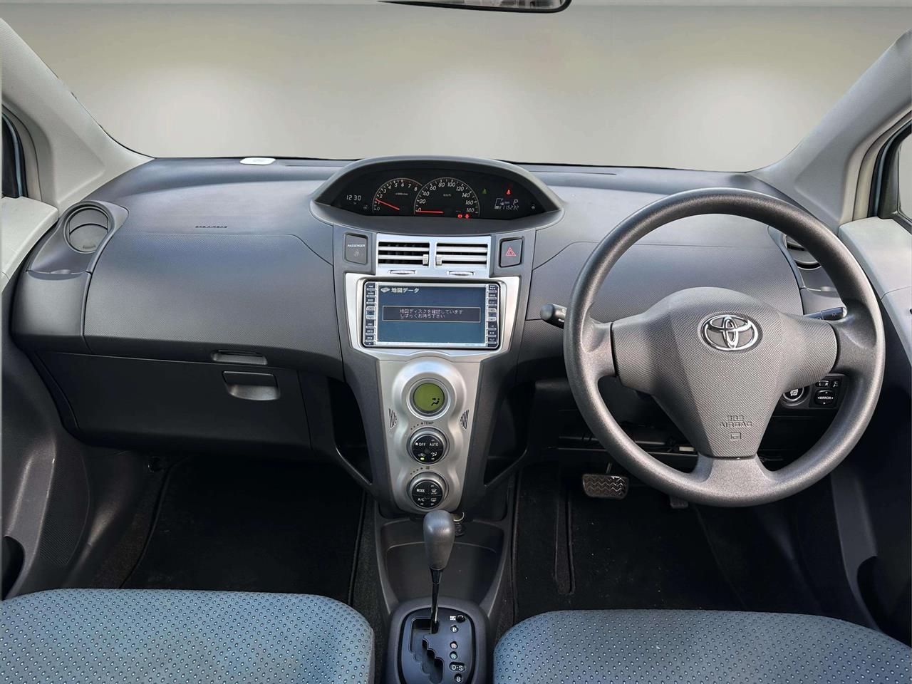 2005 Toyota Vitz