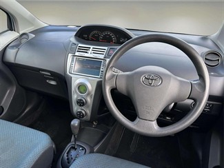 2005 Toyota Vitz - Thumbnail