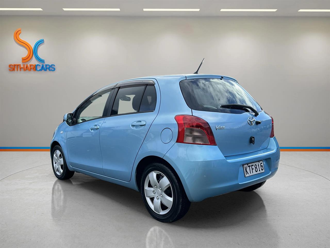 2005 Toyota Vitz