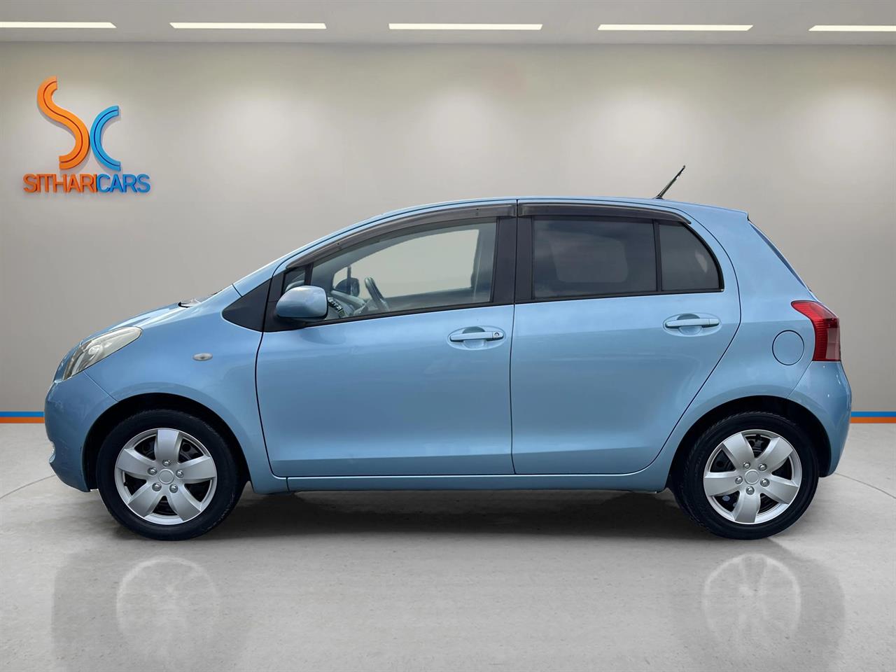 2005 Toyota Vitz