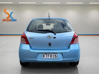 2005 Toyota Vitz - Thumbnail
