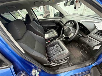 2016 Suzuki SWIFT - Thumbnail