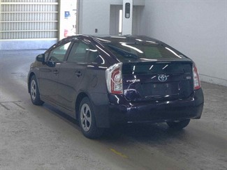 2013 Toyota Prius - Thumbnail