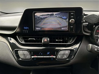 2017 Toyota C-HR - Thumbnail