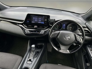 2017 Toyota C-HR - Thumbnail