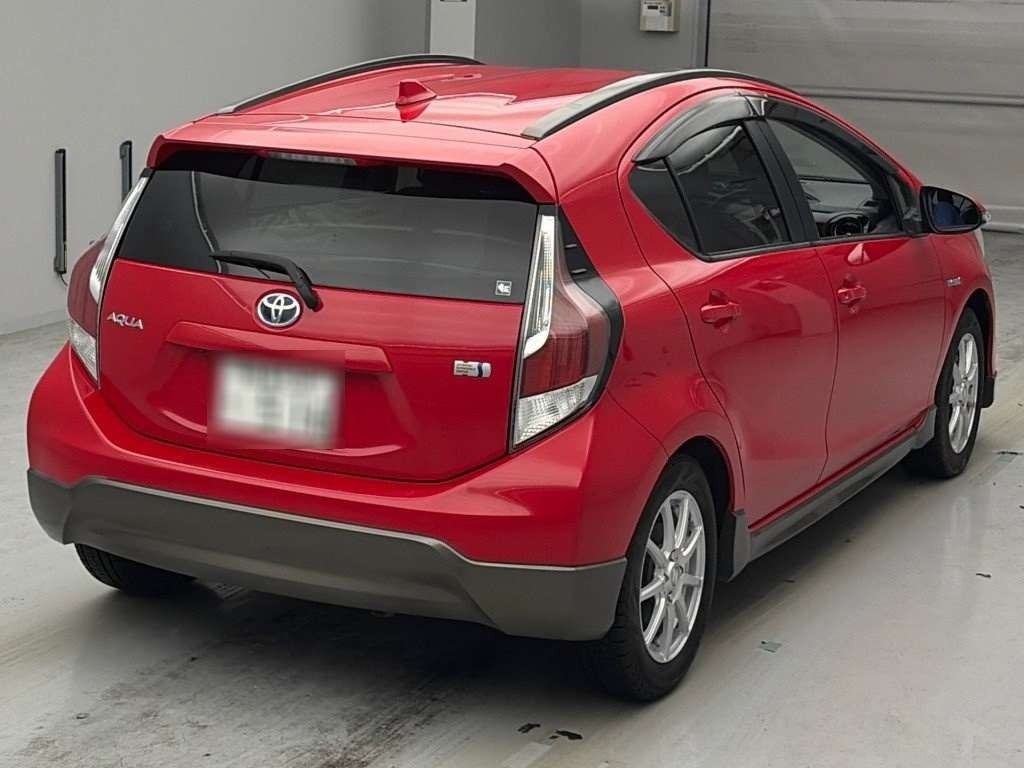 2015 Toyota AQUA