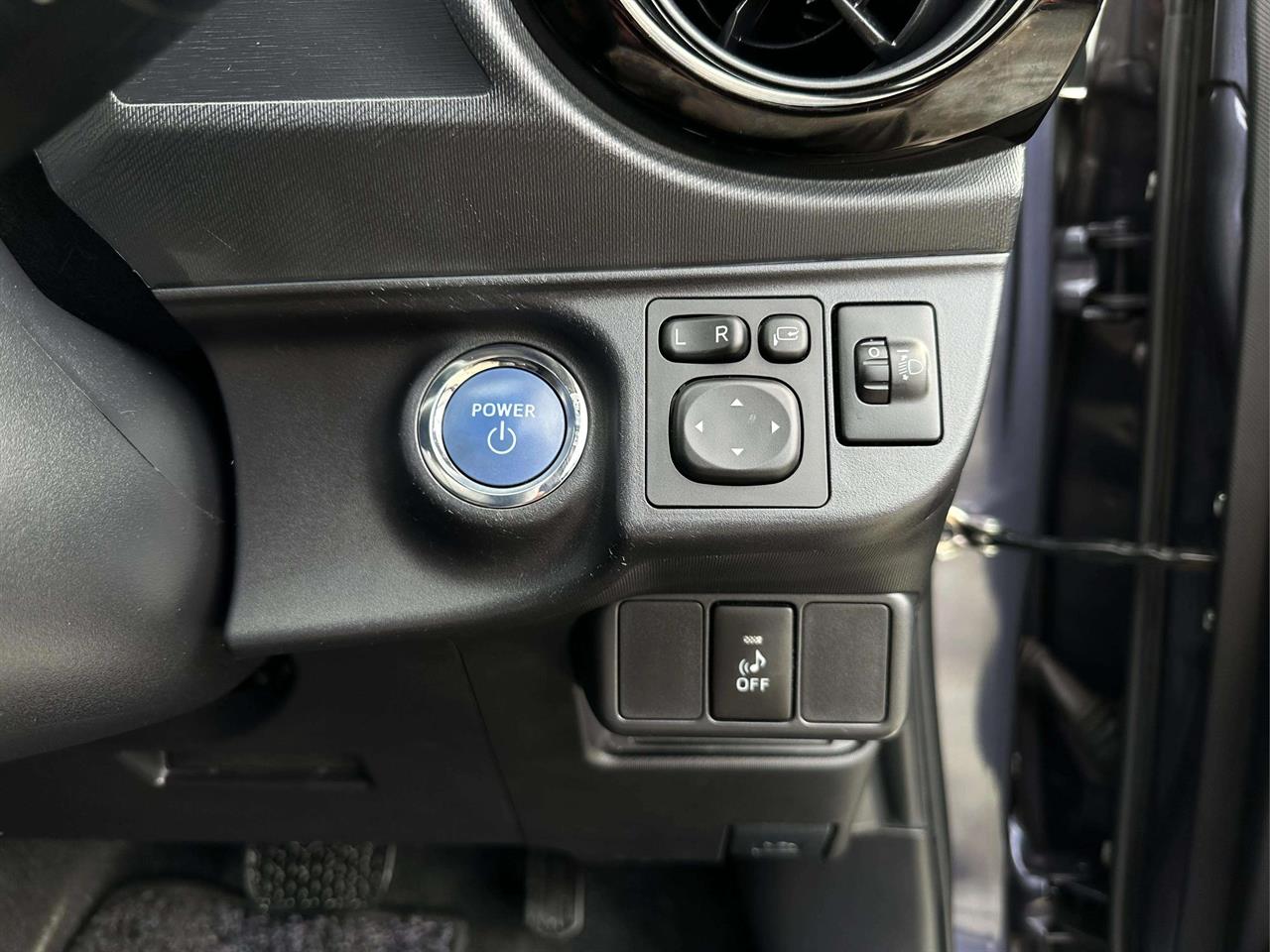 2015 Toyota AQUA