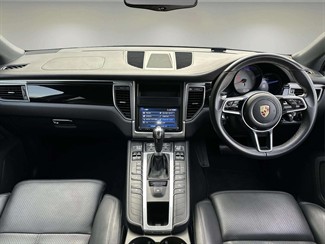 2015 Porsche Macan - Thumbnail