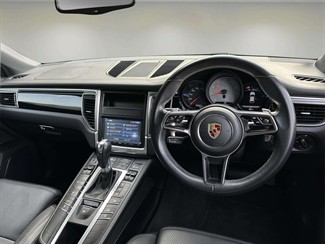 2015 Porsche Macan - Thumbnail