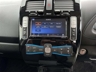 2017 Nissan Leaf - Thumbnail
