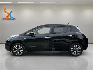 2017 Nissan Leaf - Thumbnail