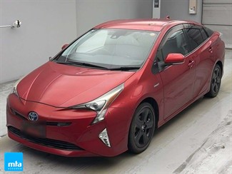 2017 Toyota Prius - Thumbnail