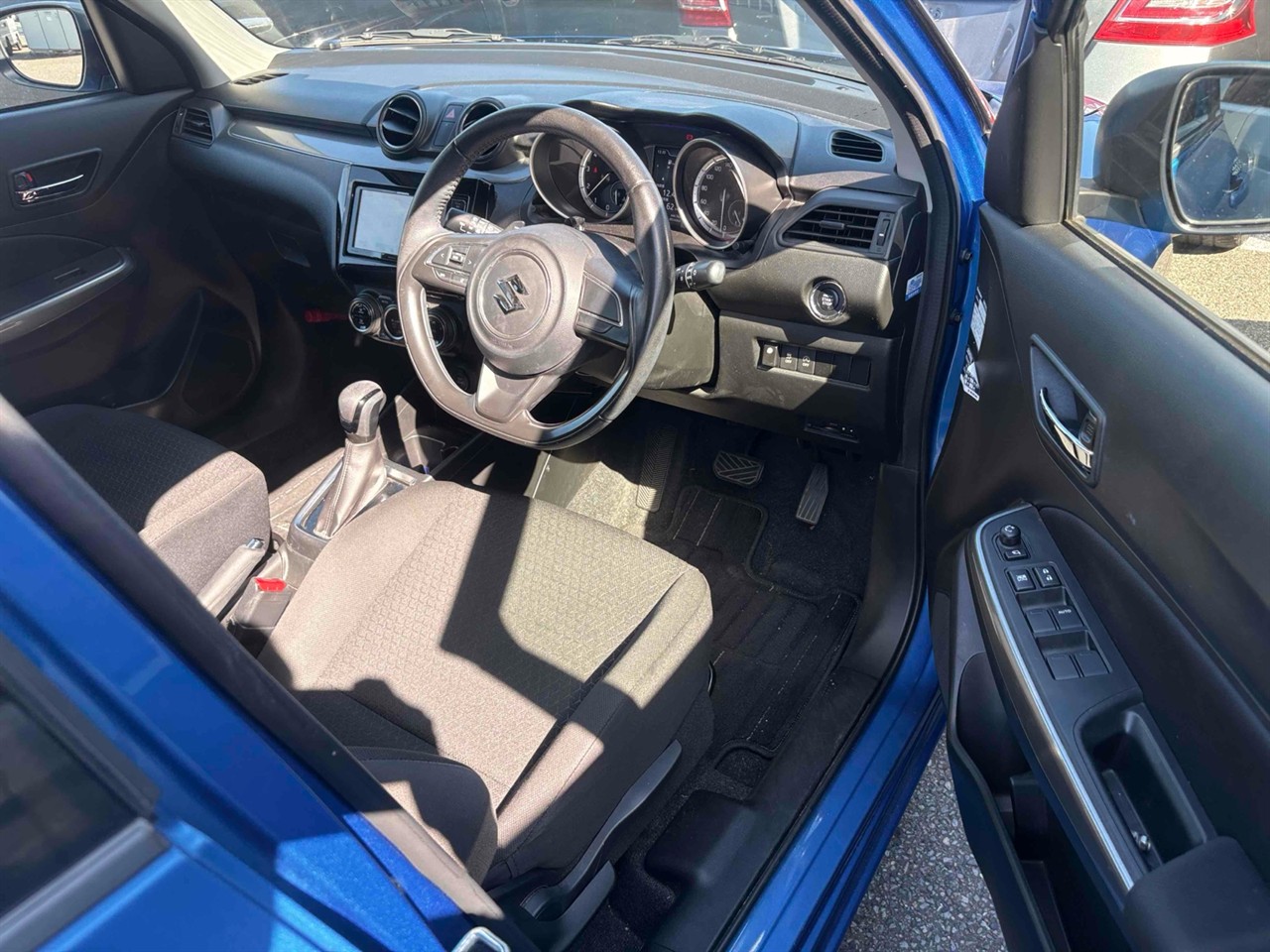 2017 Suzuki SWIFT