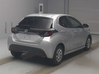 2021 Toyota Yaris - Thumbnail