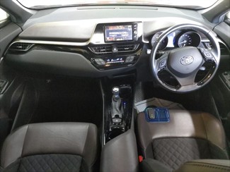 2017 Toyota C-HR - Thumbnail