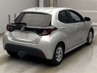 2021 Toyota Yaris - Thumbnail