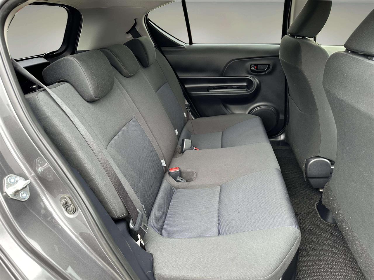 2015 Toyota AQUA