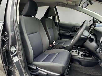 2015 Toyota AQUA - Thumbnail