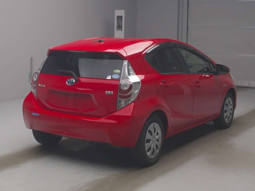 2013 Toyota AQUA