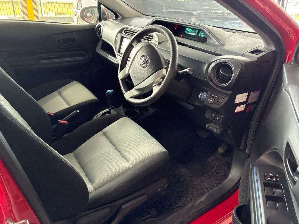 2013 Toyota AQUA
