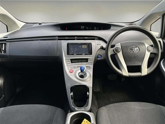 2015 Toyota Prius - Thumbnail
