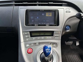 2015 Toyota Prius - Thumbnail