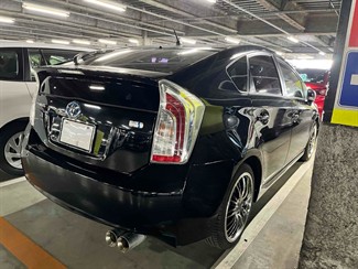 2015 Toyota Prius - Thumbnail
