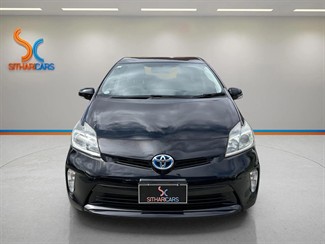 2015 Toyota Prius - Thumbnail
