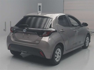 2021 Toyota Yaris - Thumbnail