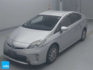 2015 Toyota Prius - Thumbnail