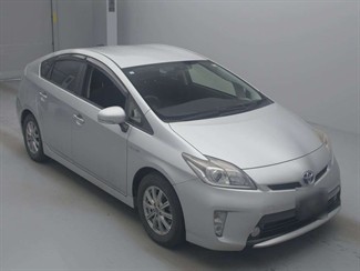 2015 Toyota Prius - Thumbnail