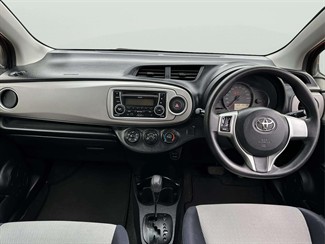 2012 Toyota Yaris - Thumbnail