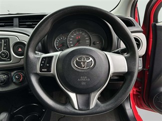 2012 Toyota Yaris - Thumbnail
