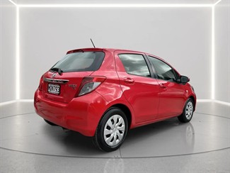 2012 Toyota Yaris - Thumbnail