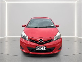 2012 Toyota Yaris - Thumbnail