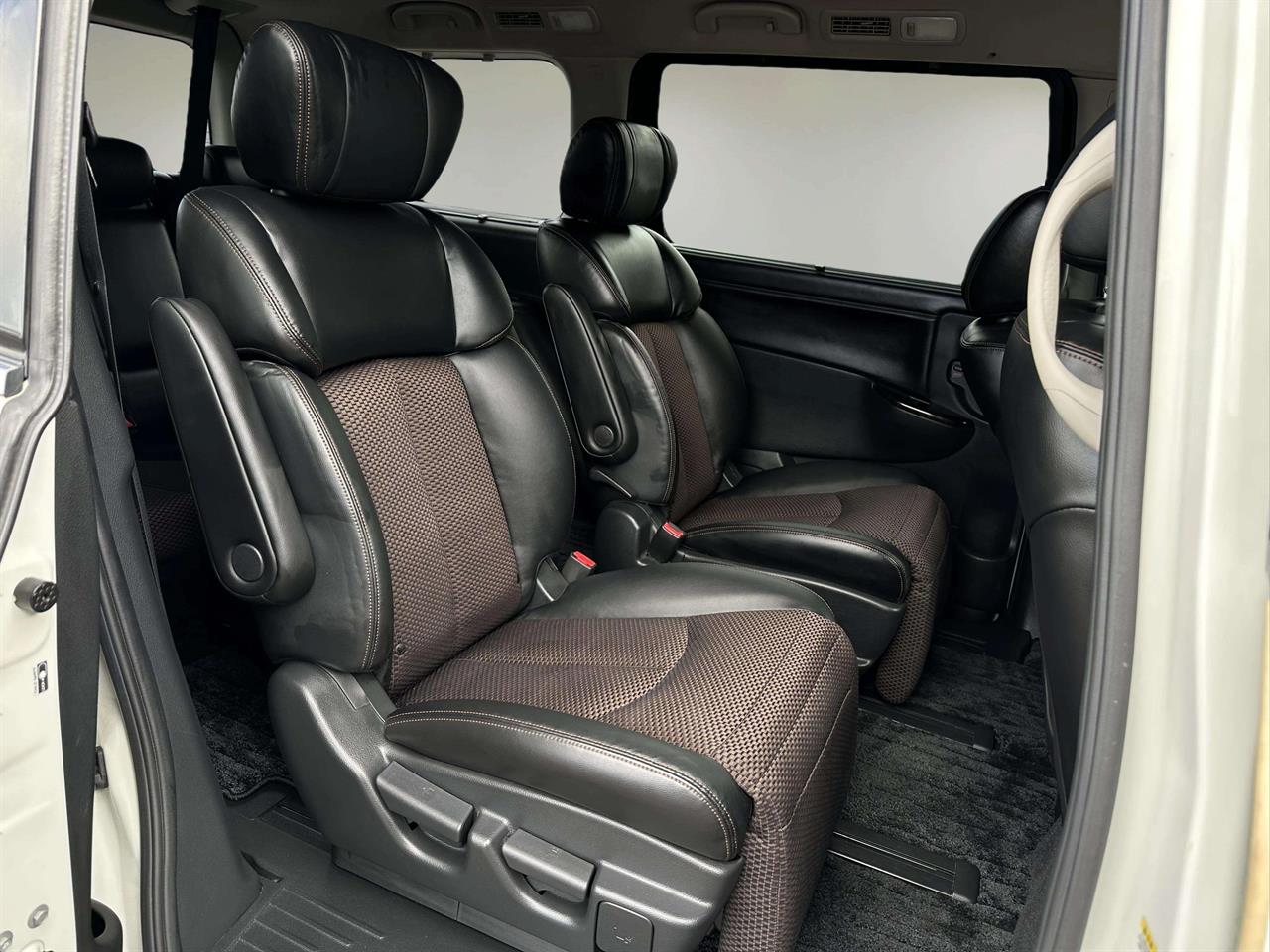 2013 Nissan Elgrand