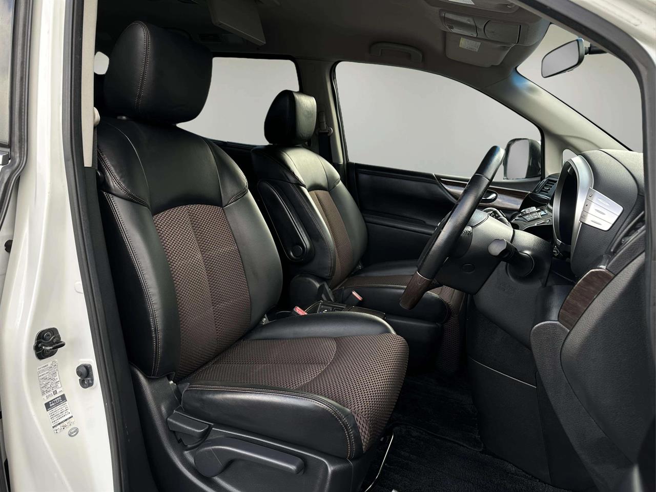 2013 Nissan Elgrand