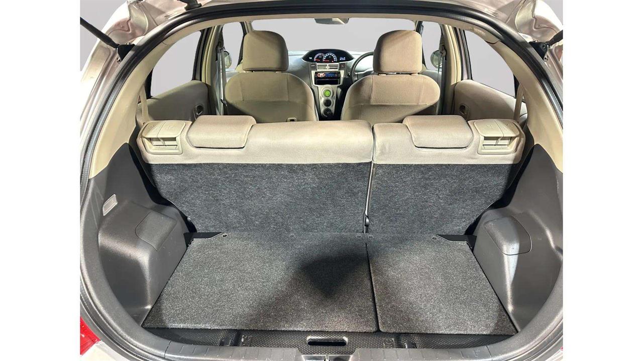2006 Toyota Vitz