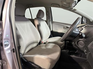 2006 Toyota Vitz - Thumbnail