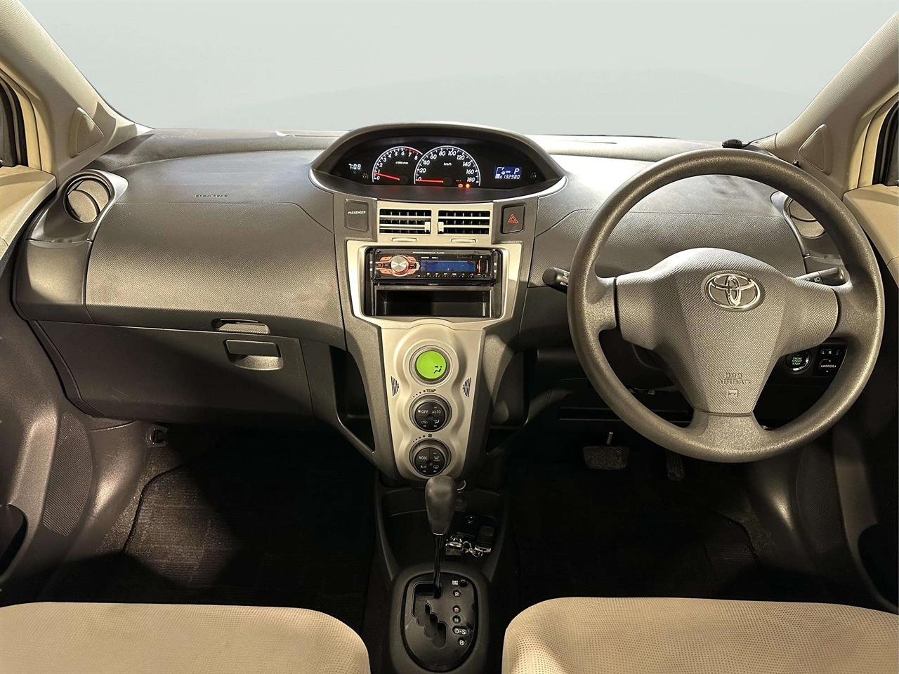 2006 Toyota Vitz