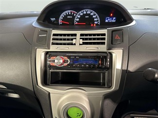 2006 Toyota Vitz - Thumbnail