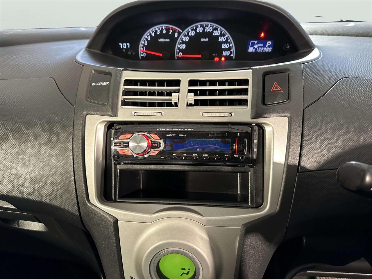 2006 Toyota Vitz