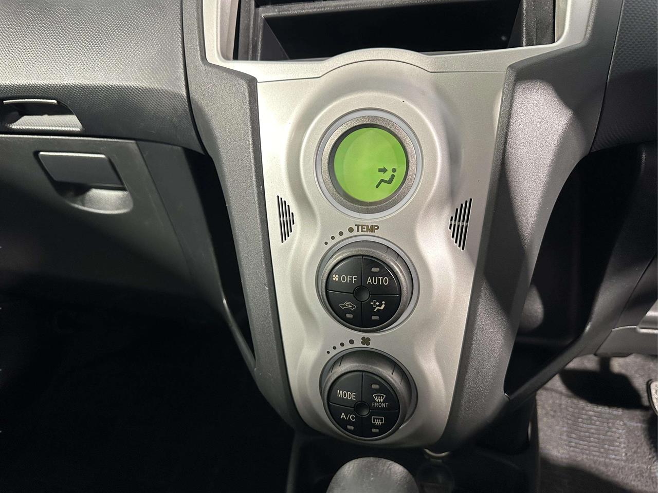 2006 Toyota Vitz