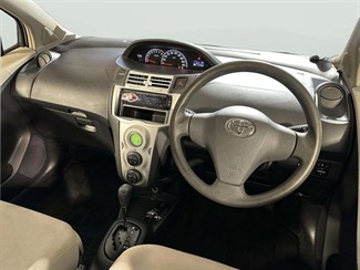 2006 Toyota Vitz - Thumbnail