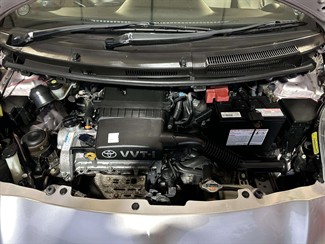 2006 Toyota Vitz - Thumbnail