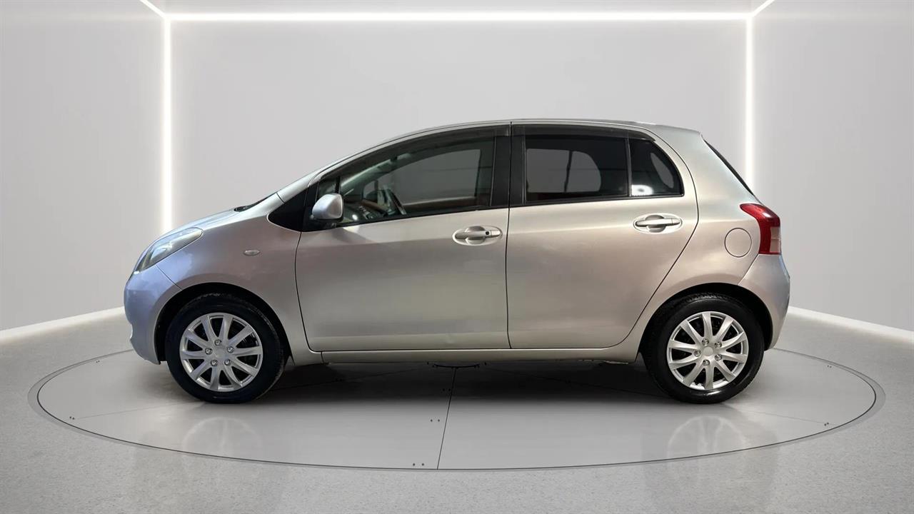 2006 Toyota Vitz