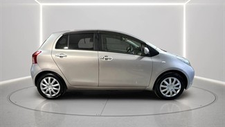 2006 Toyota Vitz - Thumbnail