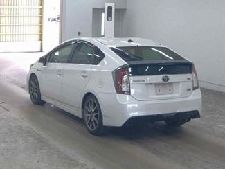 2013 Toyota Prius - Thumbnail