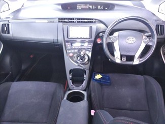 2013 Toyota Prius - Thumbnail