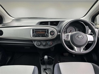 2013 Toyota Yaris - Thumbnail